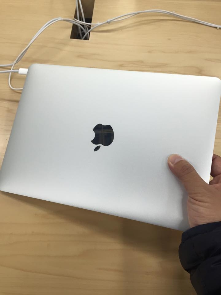 新型macbookを買うなら何色にする ゴールド スペースグレー